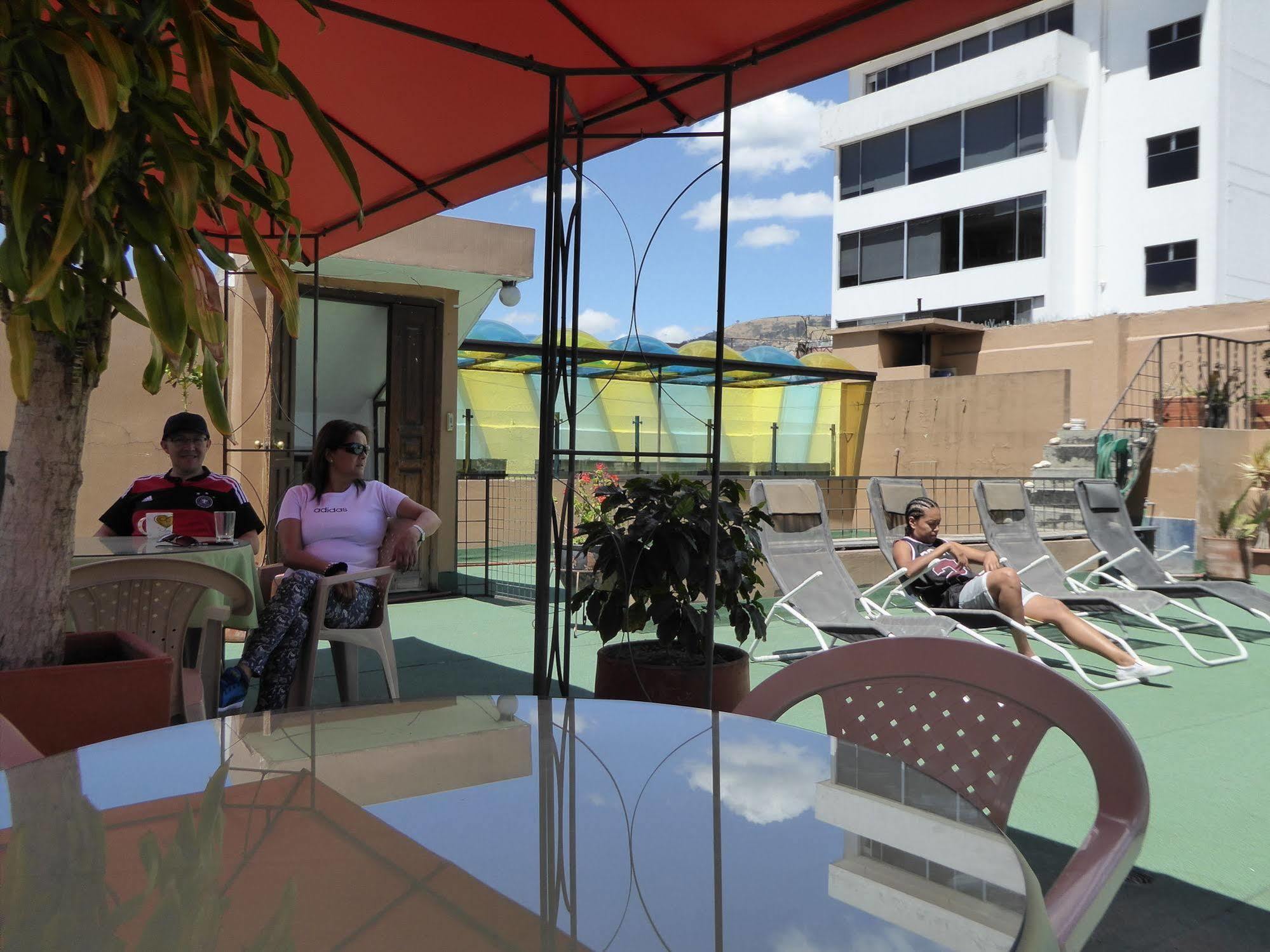 Jhomana Guesthouse Quito Zewnętrze zdjęcie