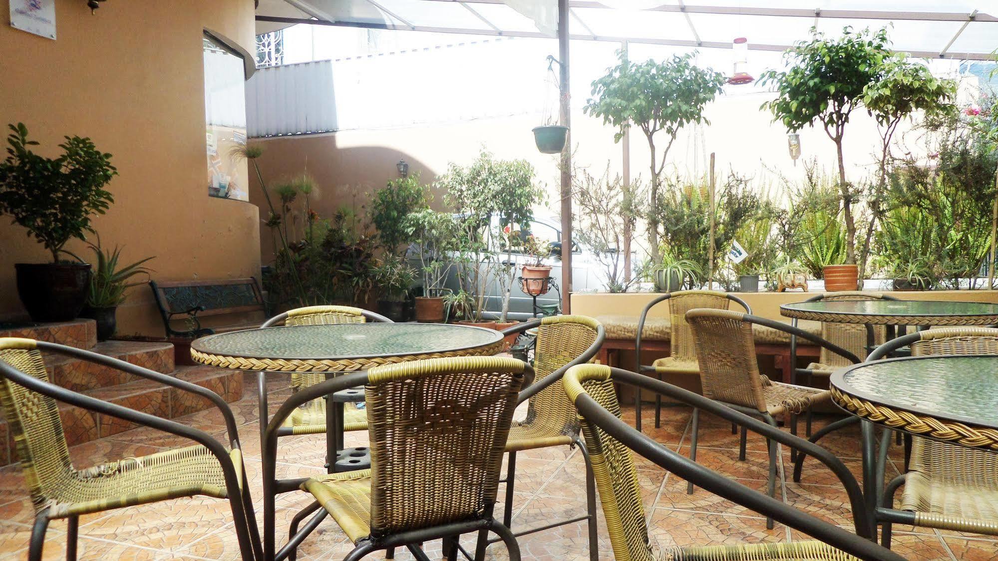 Jhomana Guesthouse Quito Zewnętrze zdjęcie