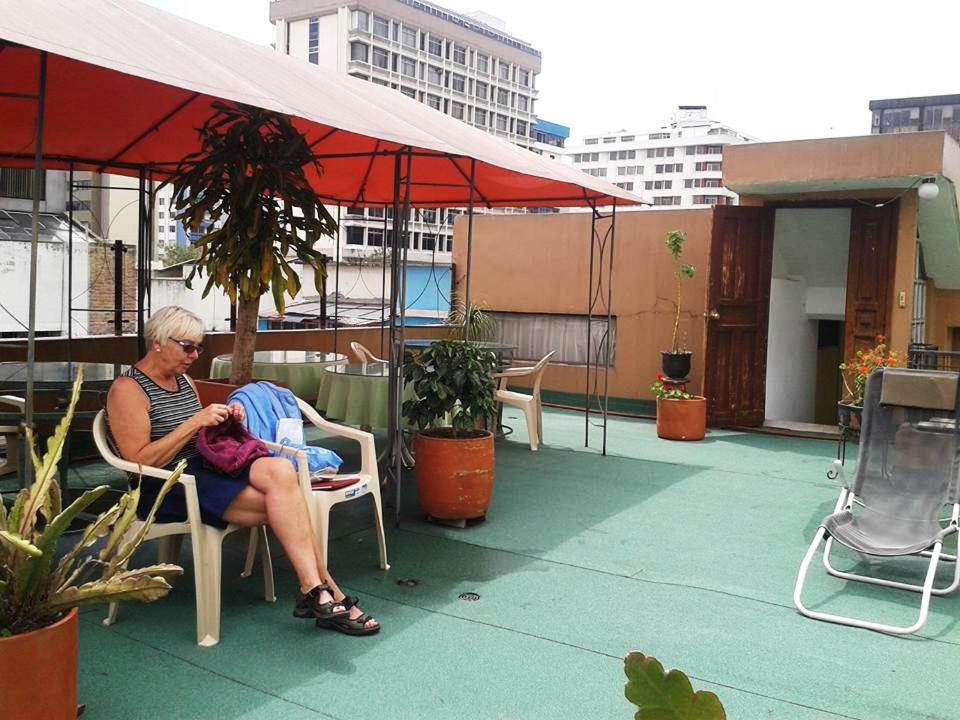 Jhomana Guesthouse Quito Zewnętrze zdjęcie
